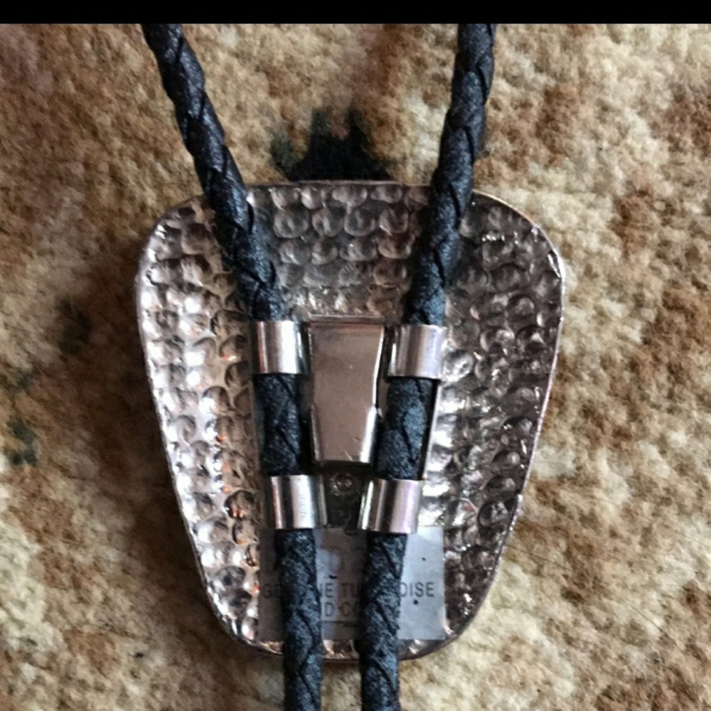 Geniune turquoise and coral Bolo tie - Picture 3 of 6